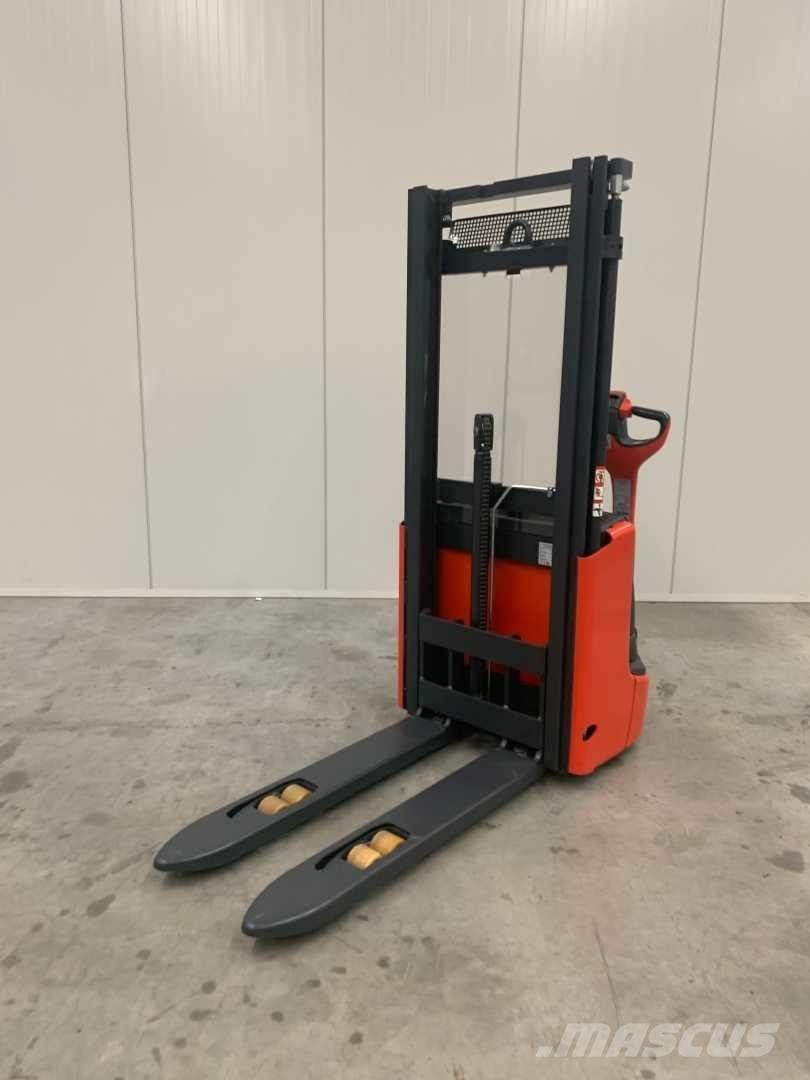 Linde L10 Samohybné vozíky