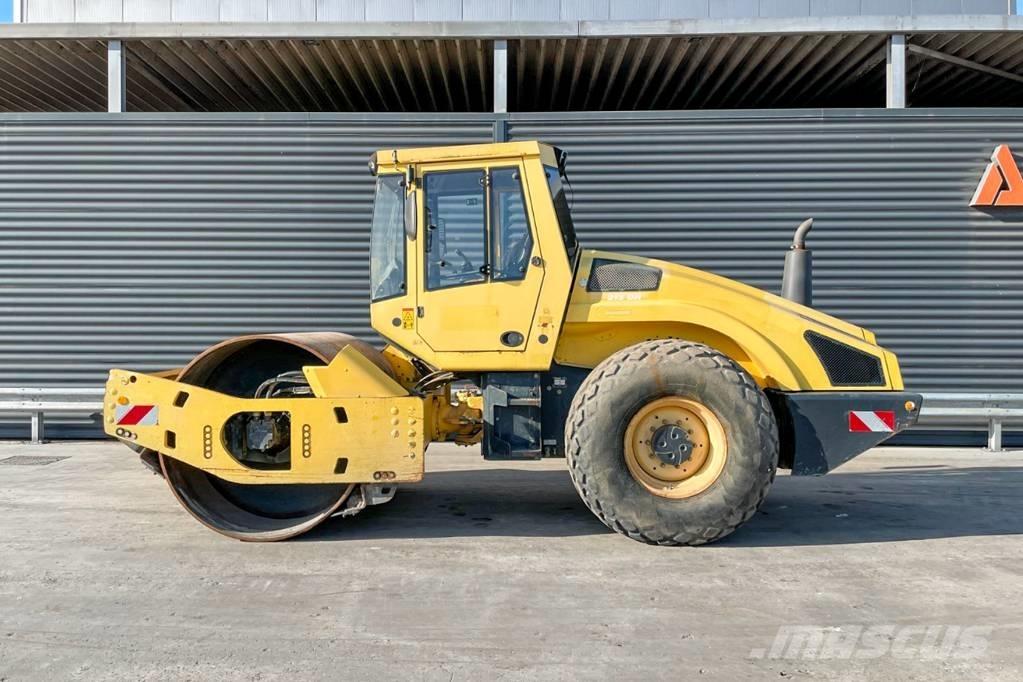 Bomag BW 213 DH-4 Tahačové válce