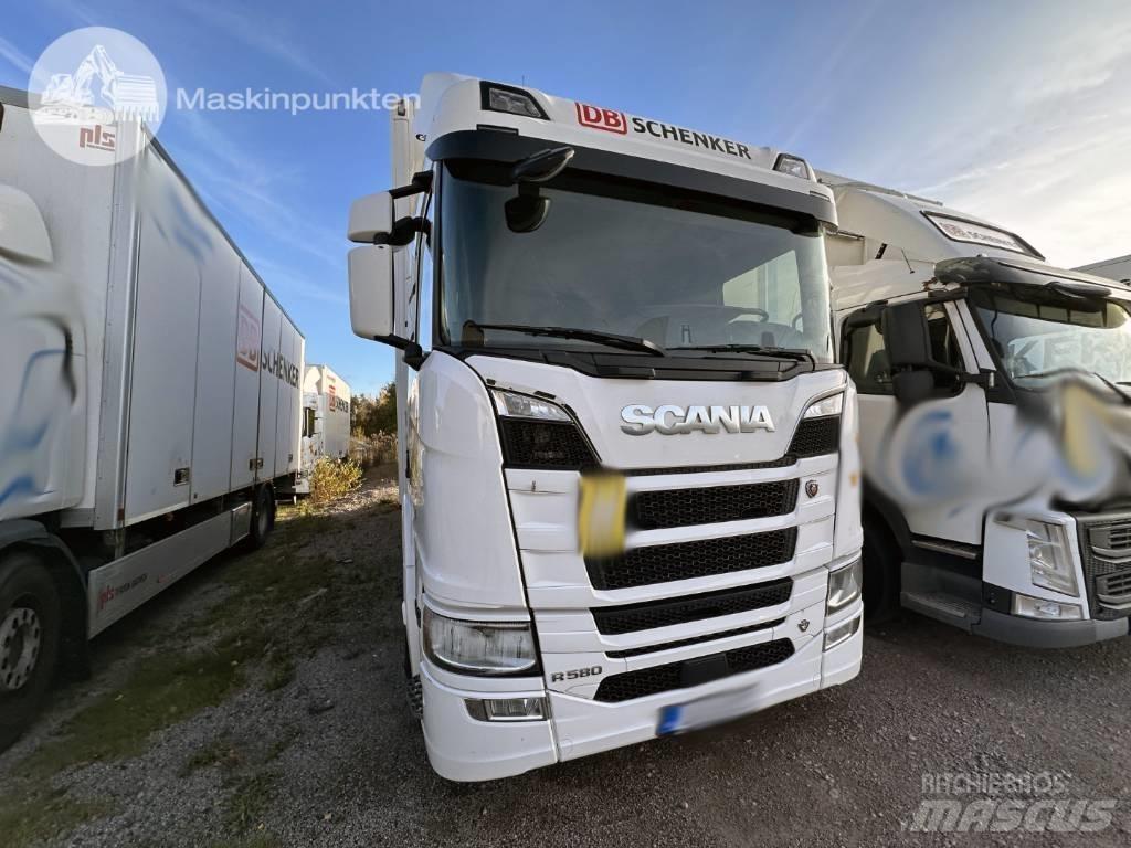 Scania R 580 Skříňová nástavba
