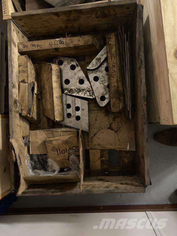 Genesis GXP 400R Frézy, nůžky