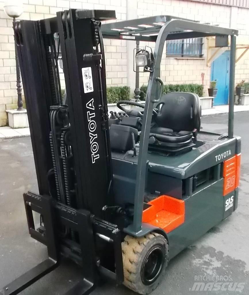 Toyota 7 FBEF 20 Akumulátorové vozíky