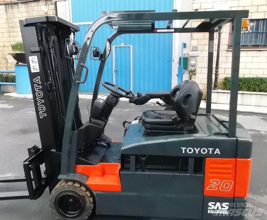Toyota 7 FBEF 20 Akumulátorové vozíky