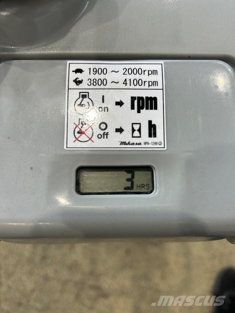 Mikasa MTX 50 Vibrační pěchy