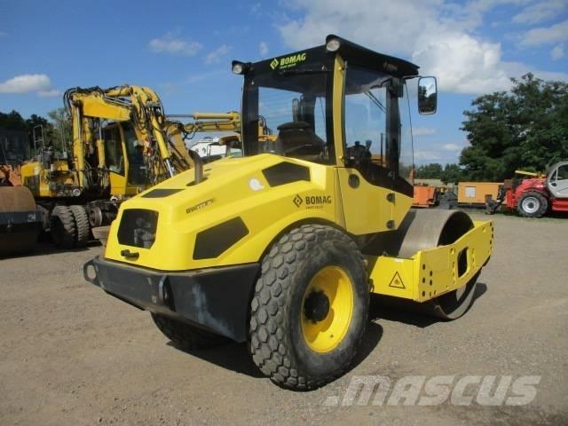 Bomag BW 177 D-5 Tahačové válce