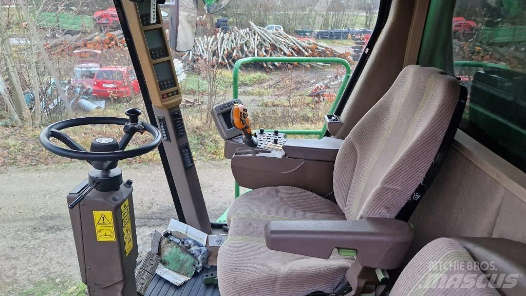 John Deere S 690 Sklízecí mlátičky