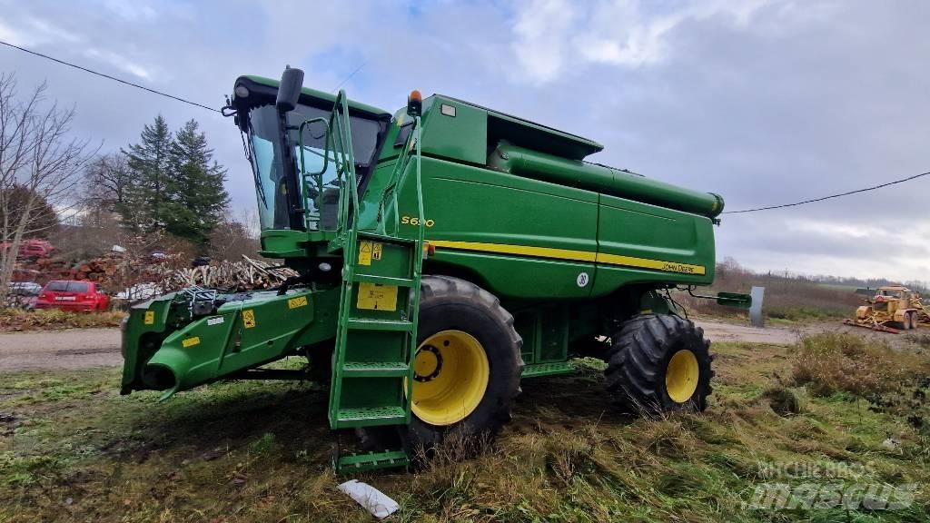 John Deere S 690 Sklízecí mlátičky