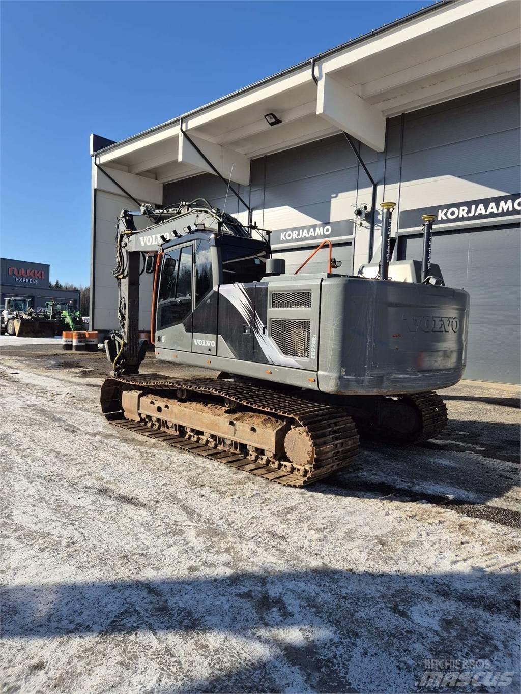 Volvo EC220EL Pásová rýpadla
