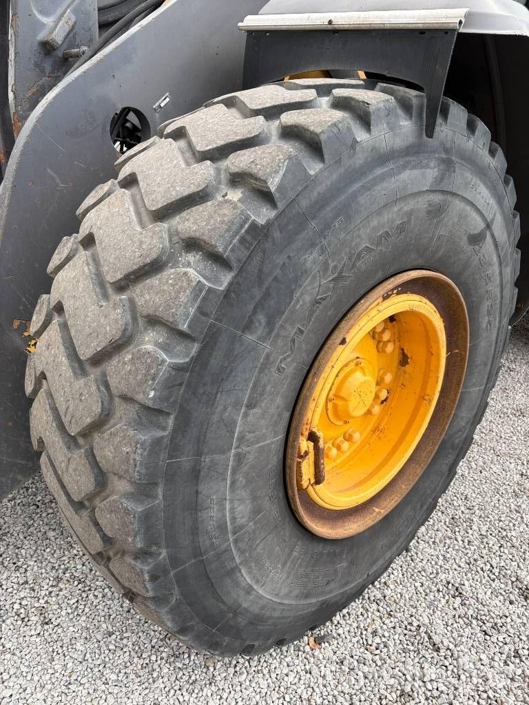 Volvo L 120 H Kolové nakladače