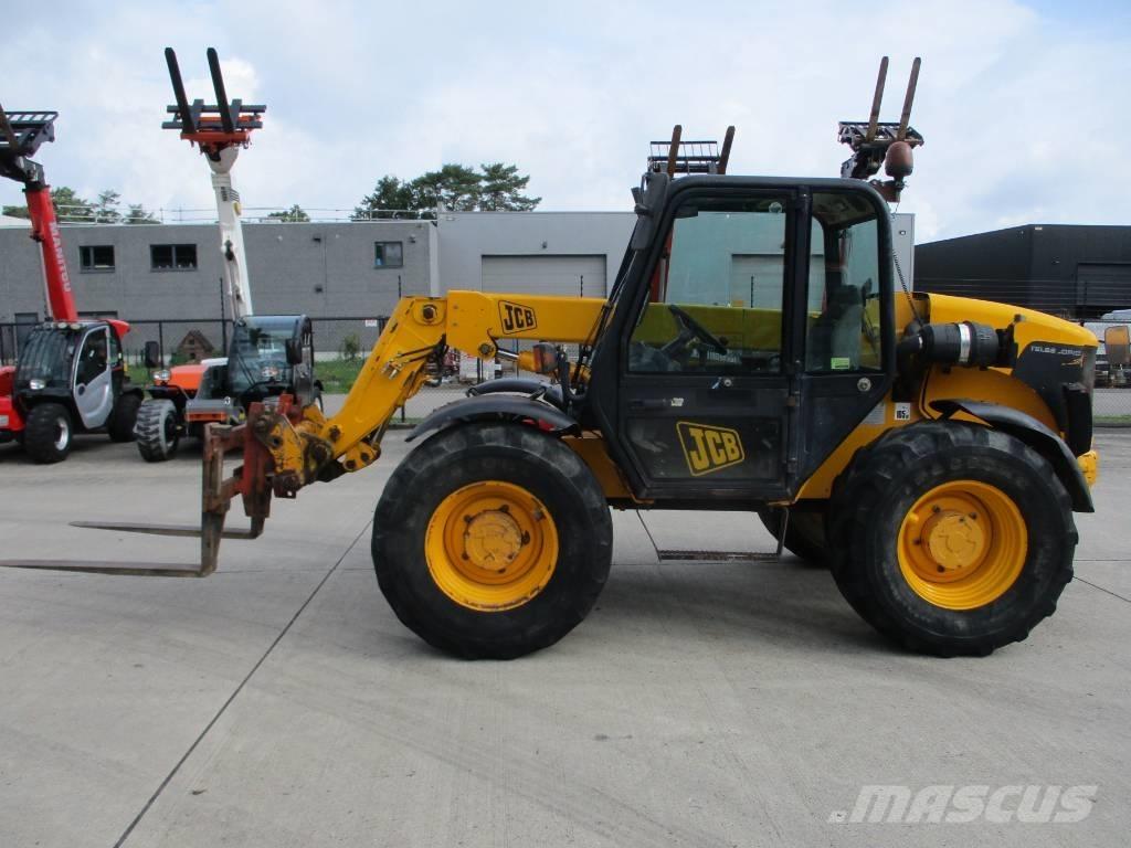 JCB 526 S (628) Teleskopické manipulátory
