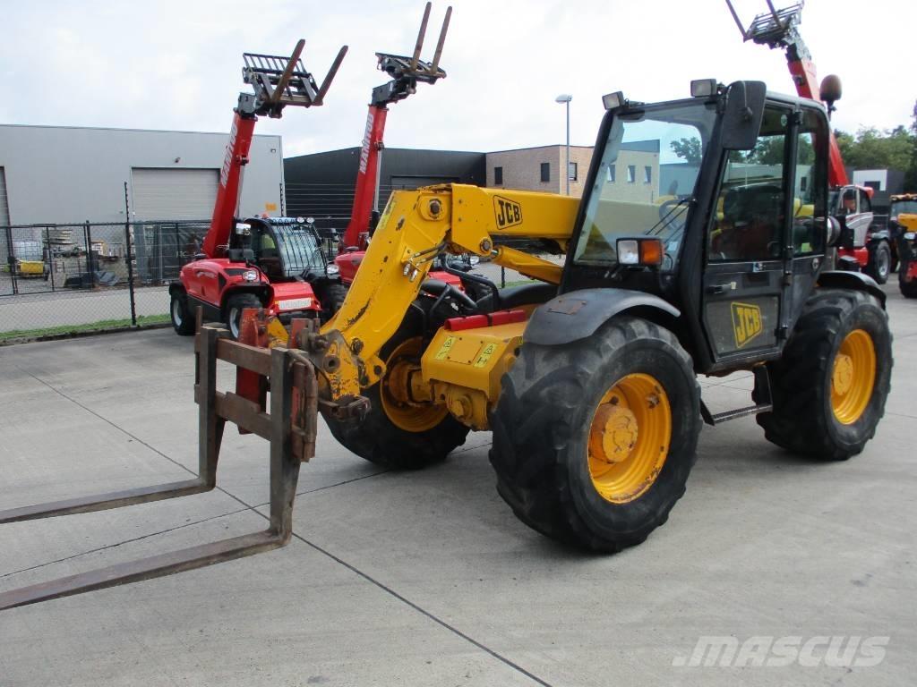 JCB 526 S (628) Teleskopické manipulátory