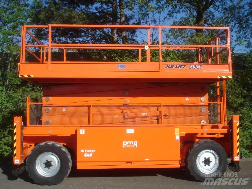 JLG 210-25 Nůžková zvedací plošina