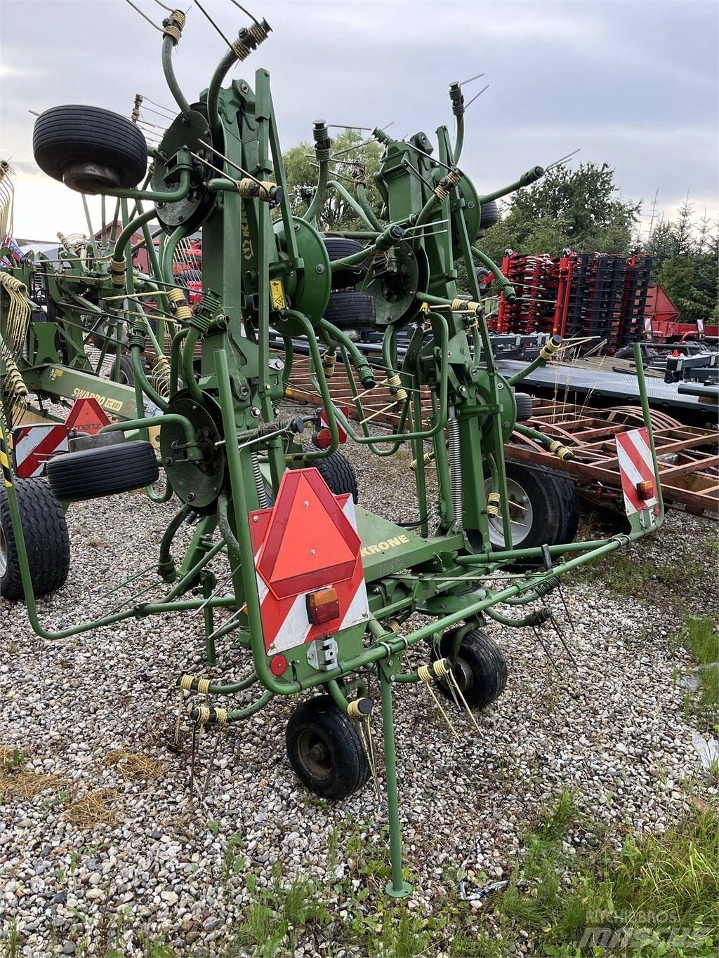 Krone KW 8.82/8 Obraceče a shrabovače sena
