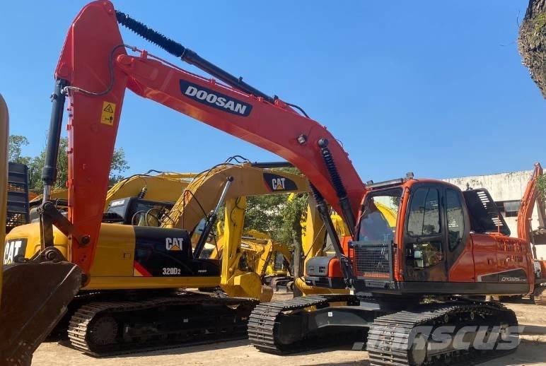 Doosan DX225 Pásová rýpadla
