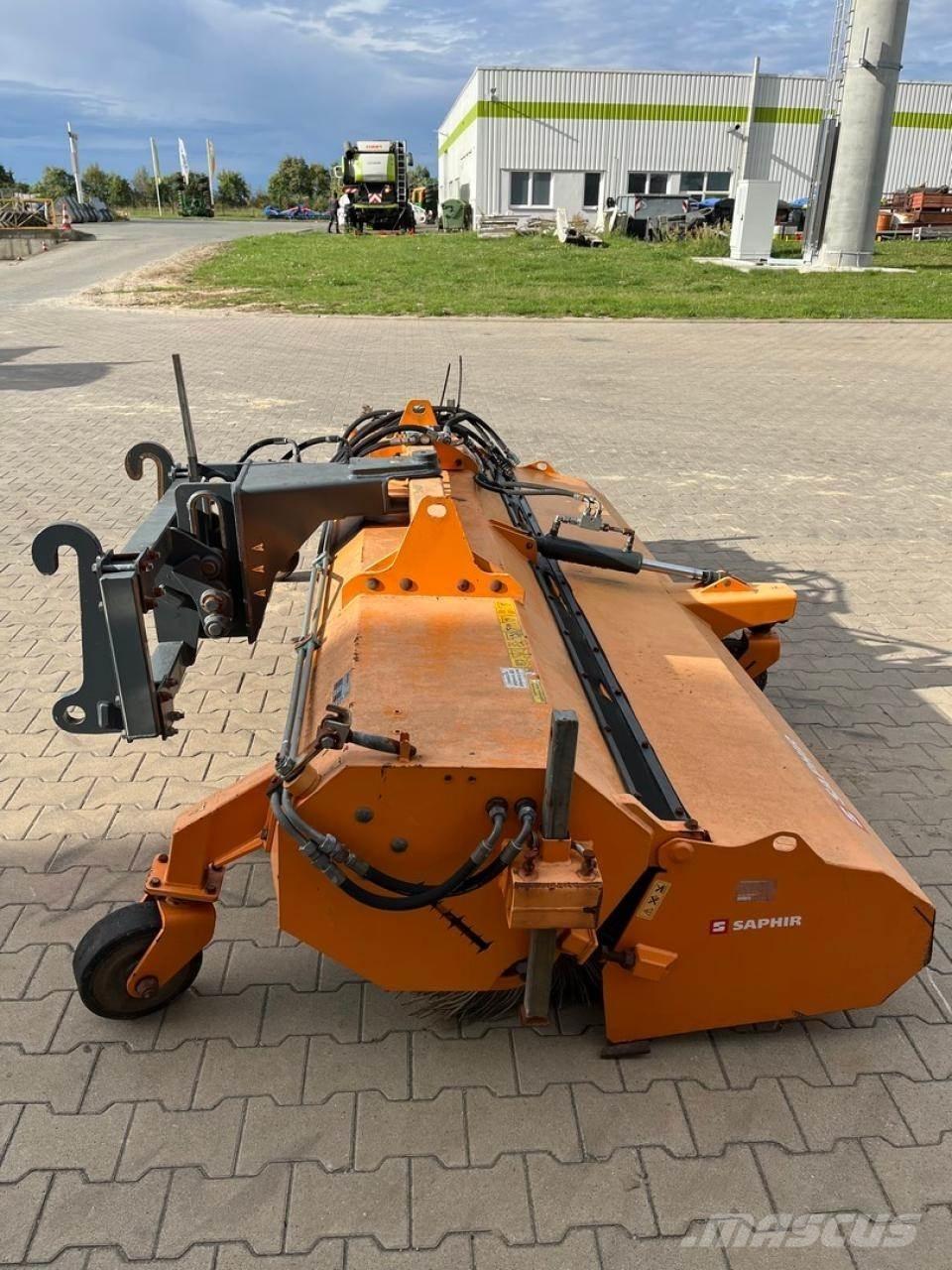 Saphir PKM 29 Zametací stroje