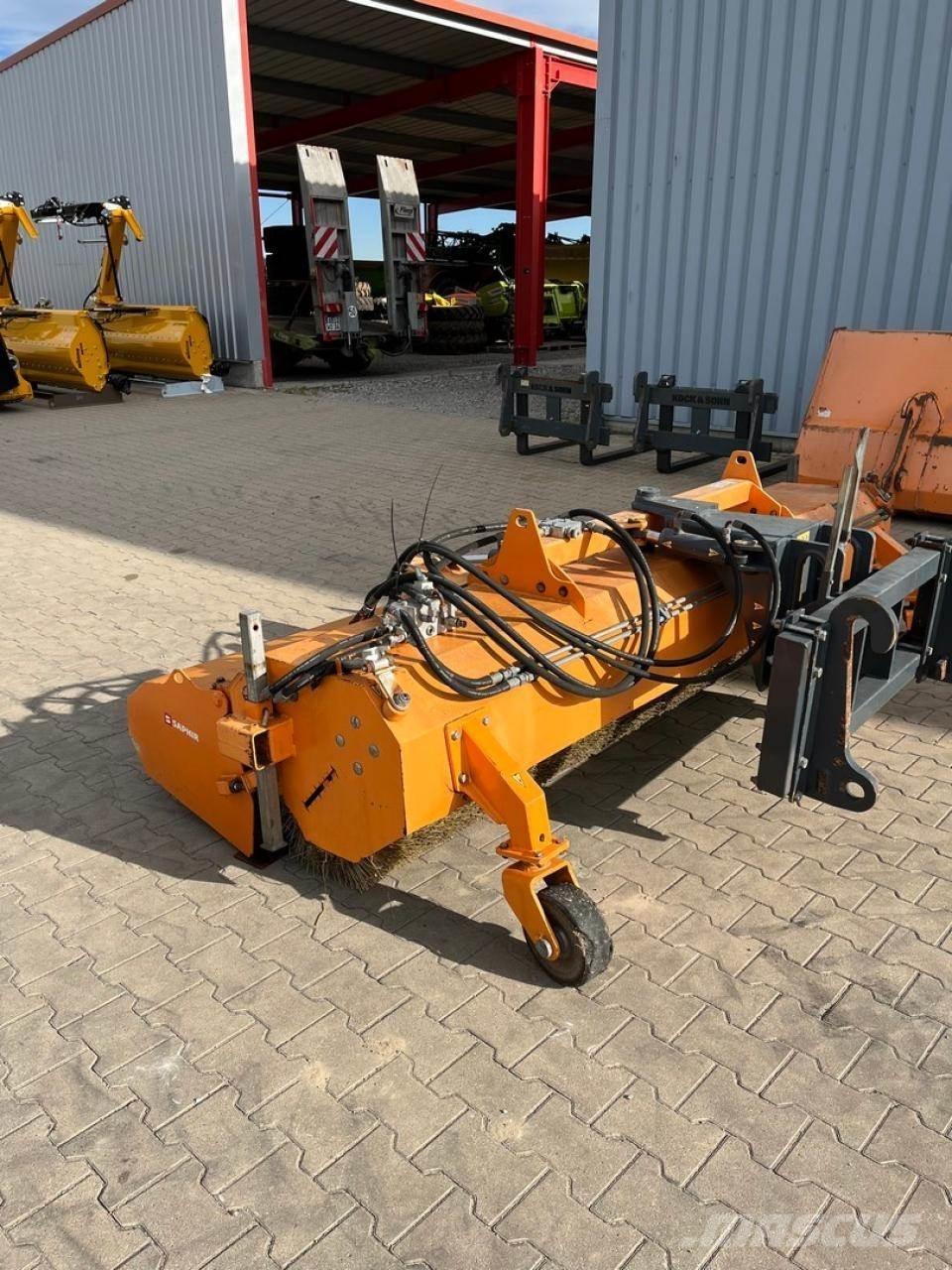 Saphir PKM 29 Zametací stroje