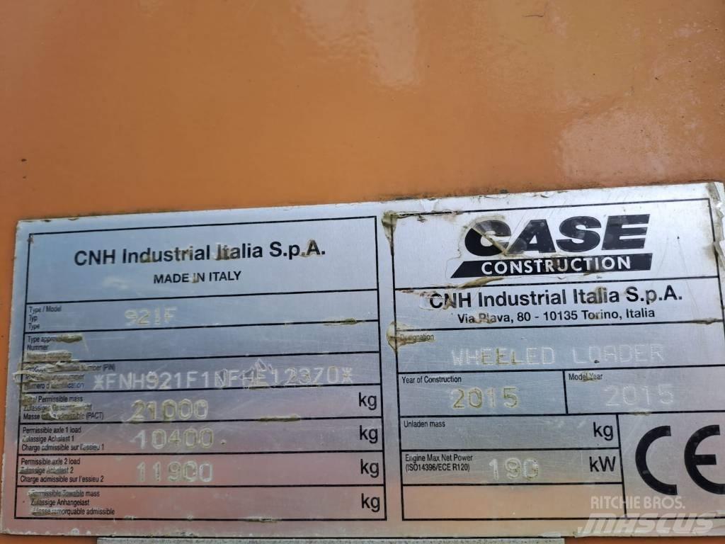 CASE 921 F Kolové nakladače