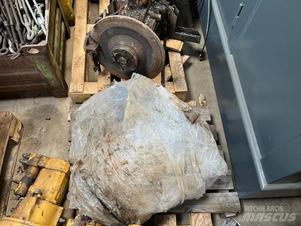 CAT 140 G gearbox Grejdry
