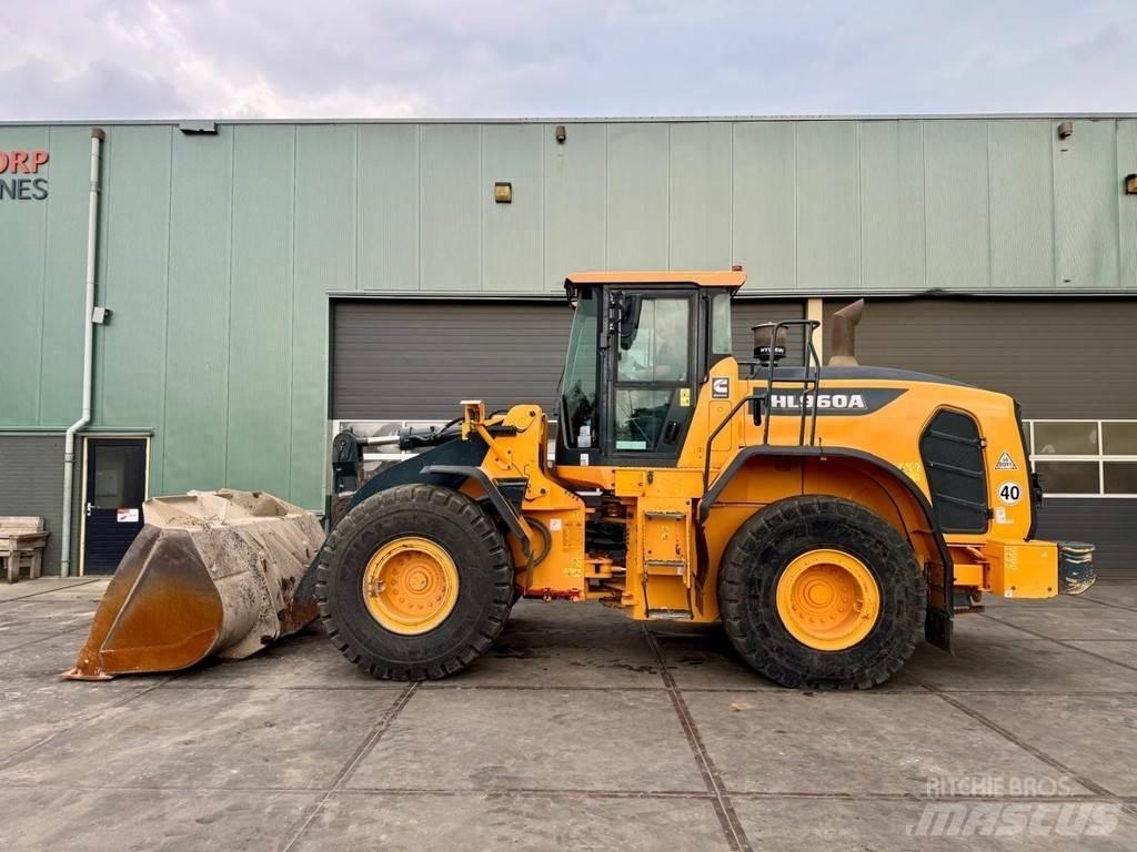 Hyundai HL960A Kolové nakladače