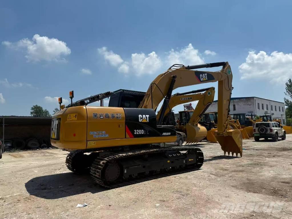 CAT 320 D Pásová rýpadla