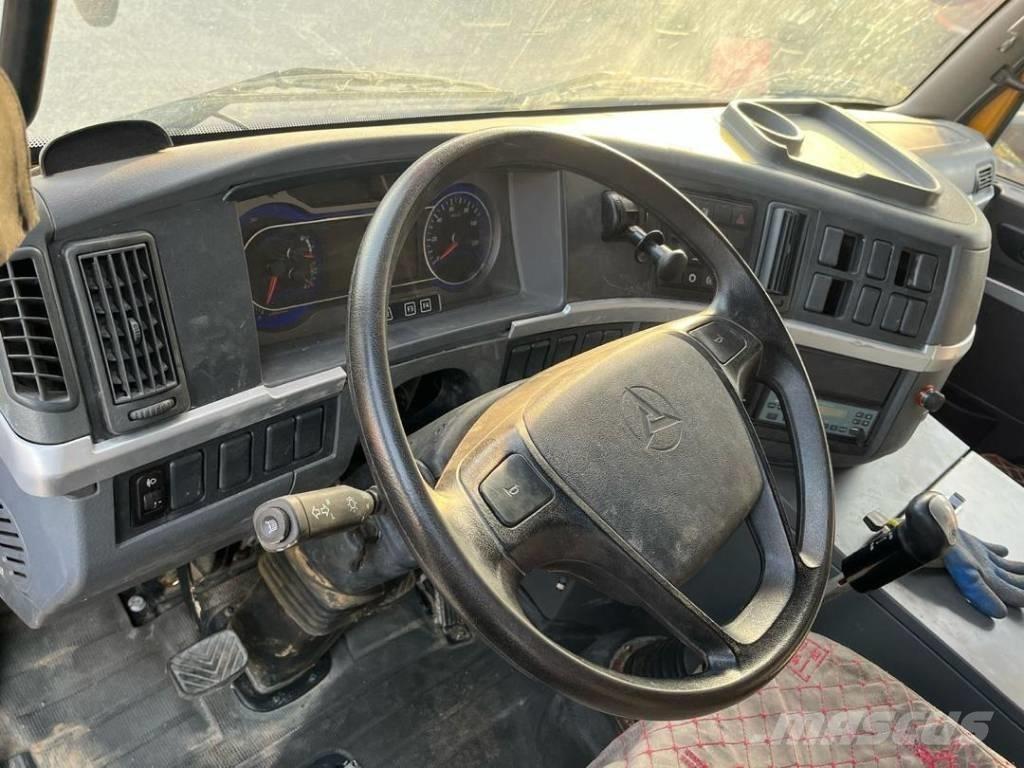 Sany STC250C5-2 Univerzální terénní jeřáby