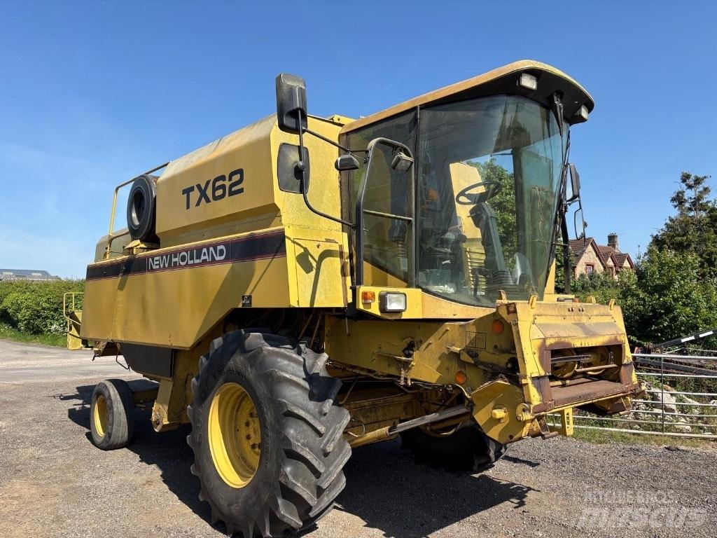 New Holland TX 62 Sklízecí mlátičky