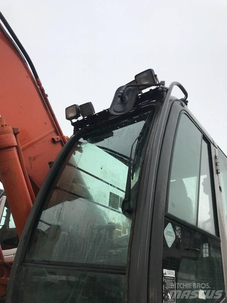 Hitachi ZX 280 Pásová rýpadla