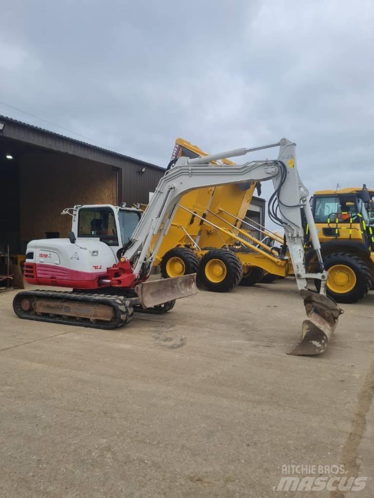 Takeuchi TB 290 Midi rýpadla 7t - 12t