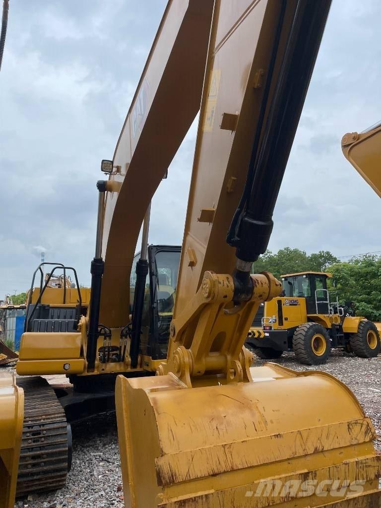 CAT CAT323GX Midi rýpadla 7t - 12t