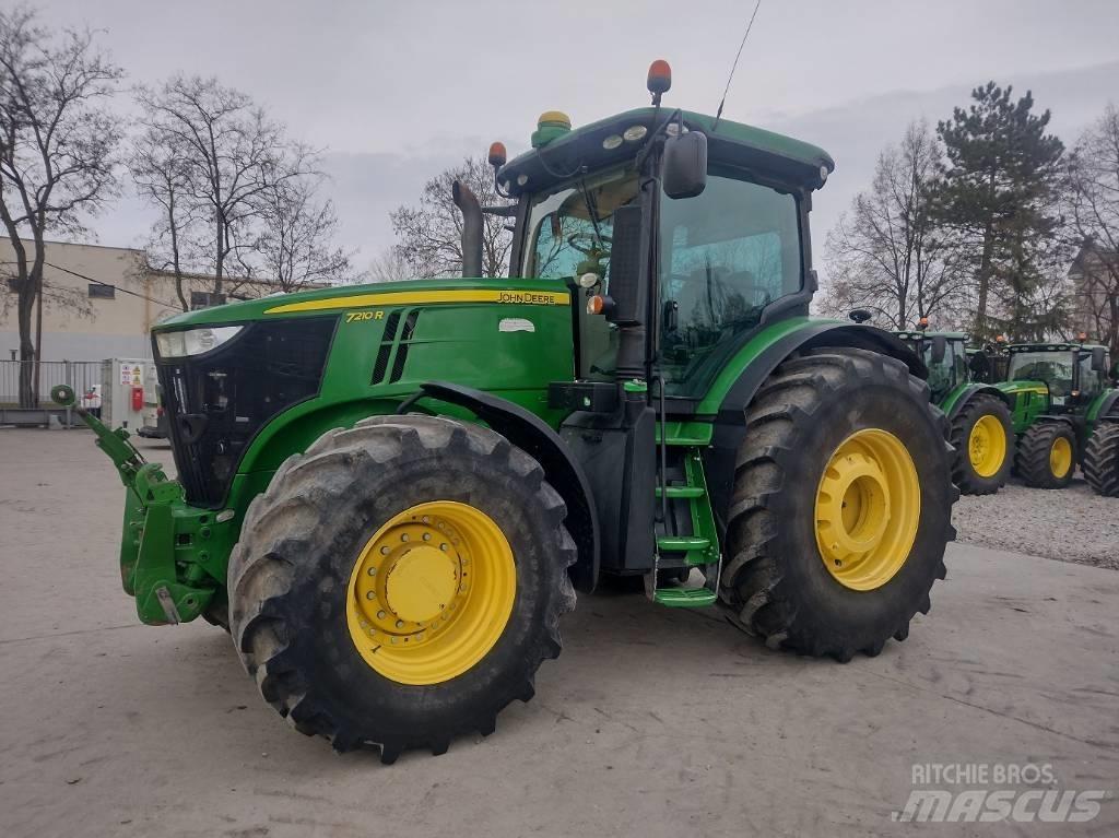 John Deere 7210 R Traktory