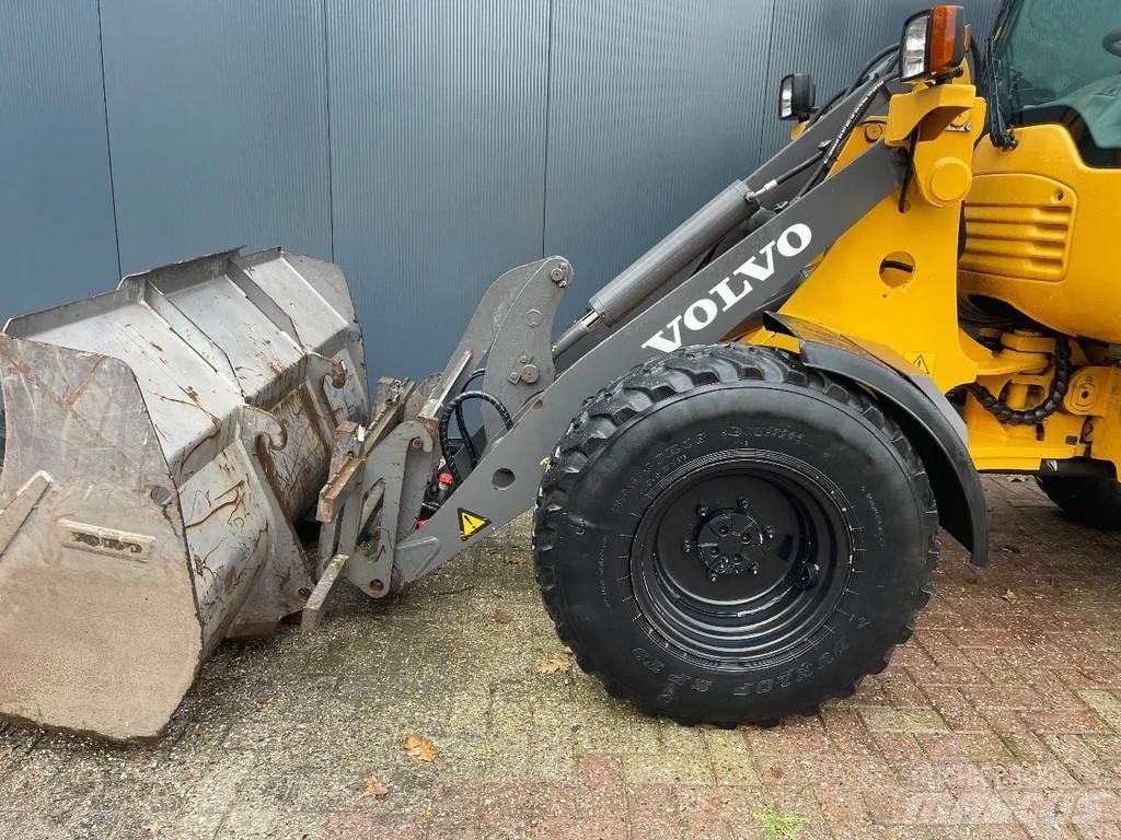 Volvo L25f Kolové nakladače