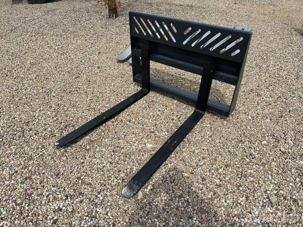 Bobcat Pallet forks Vidlice
