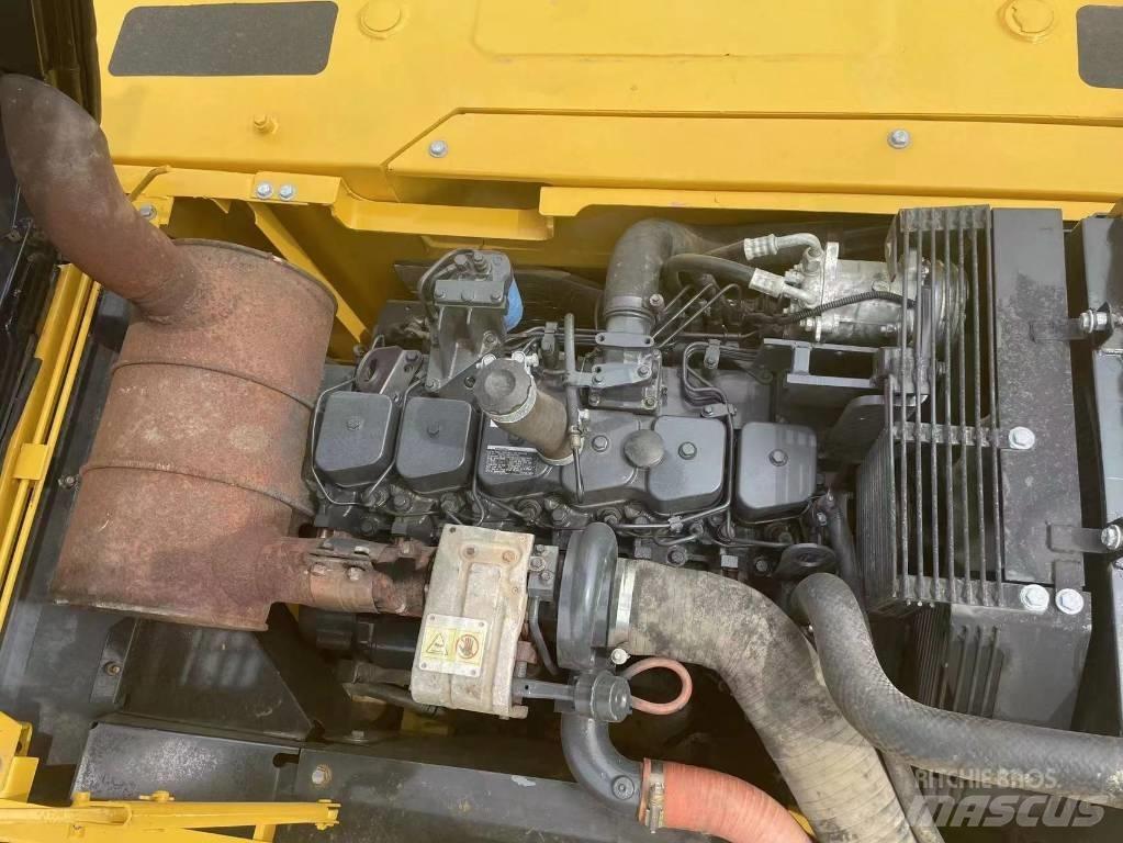 Komatsu pc220-7 Pásová rýpadla