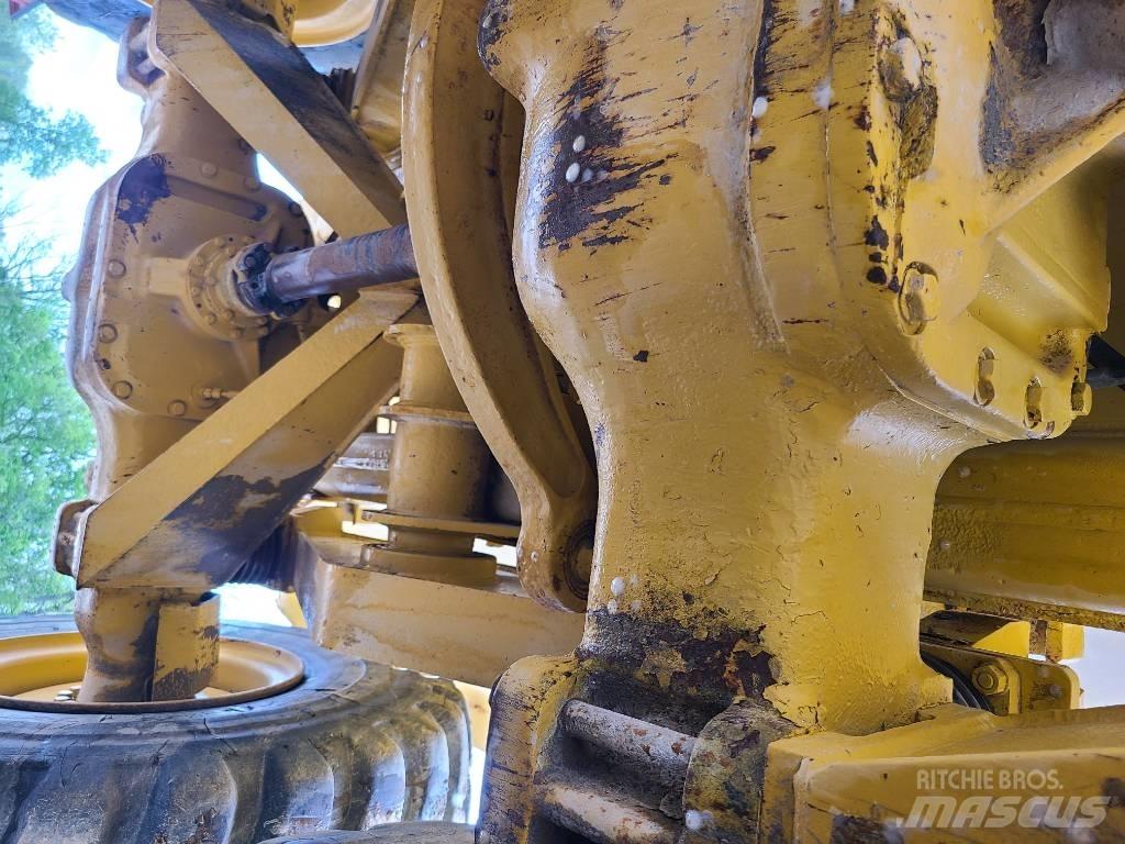 CAT 725 Kloubové dempry