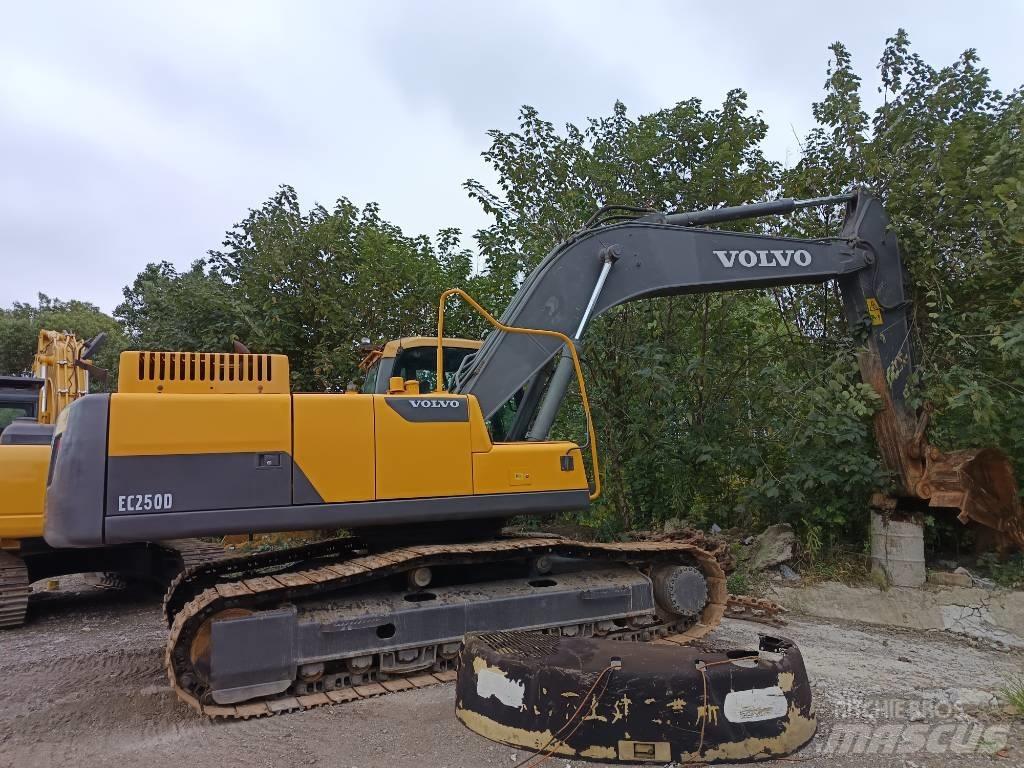 Volvo EC 250 Pásová rýpadla