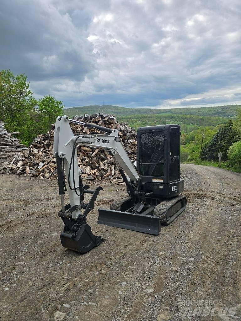 Bobcat E 32 Mini rýpadla < 7t