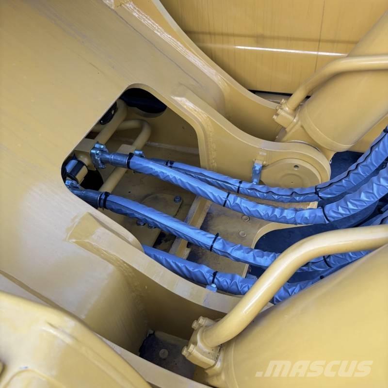 Komatsu PC 450 Pásová rýpadla