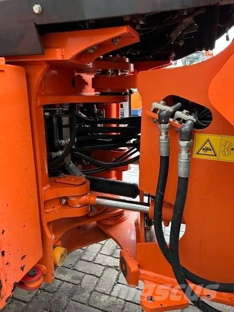 Hitachi ZW 180-6 Kolové nakladače