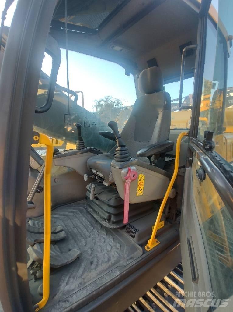 Volvo EC380DL Pásová rýpadla