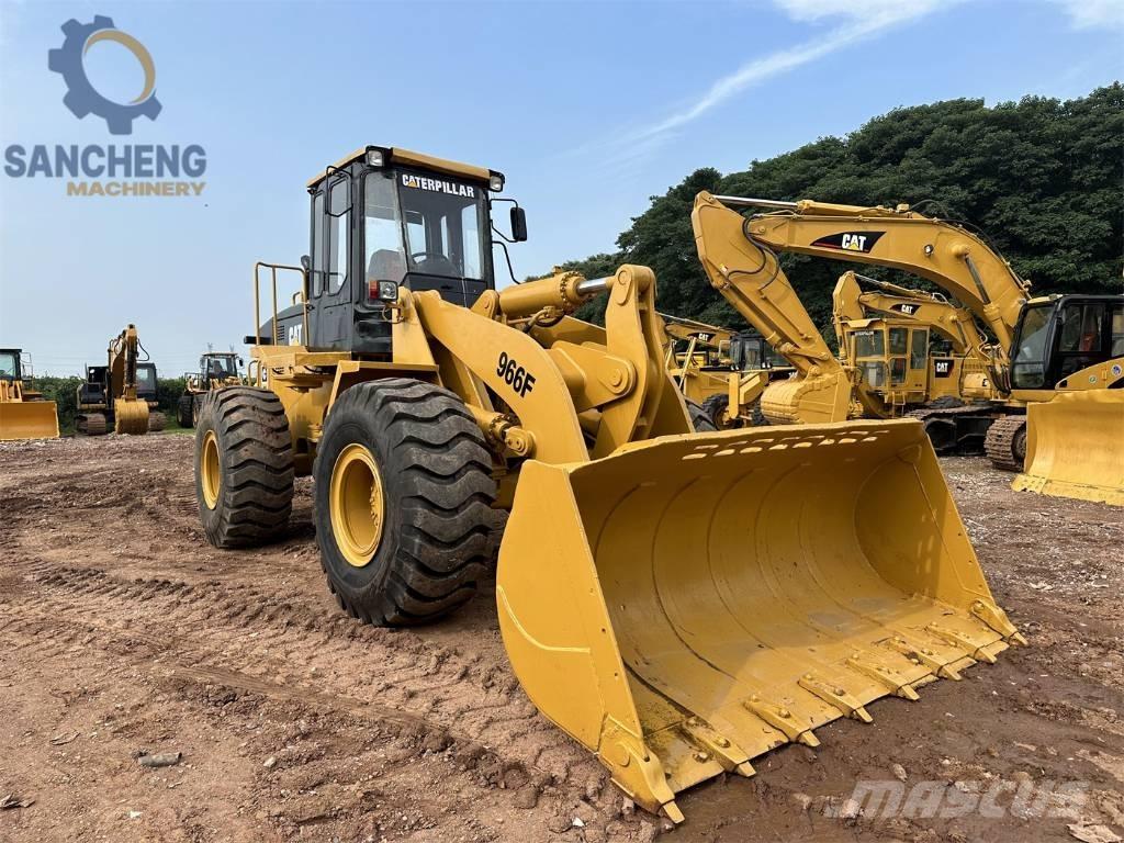 CAT 966 F Kolové nakladače