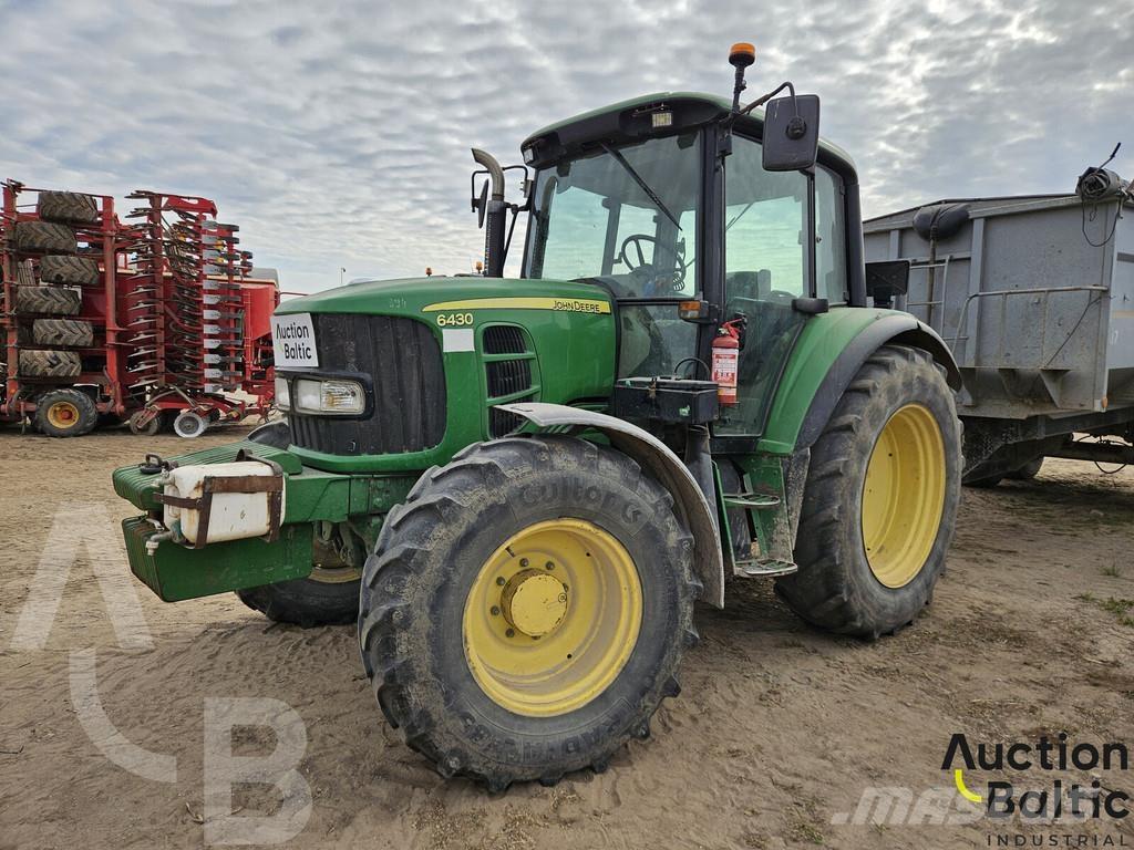 John Deere 6430 Traktory
