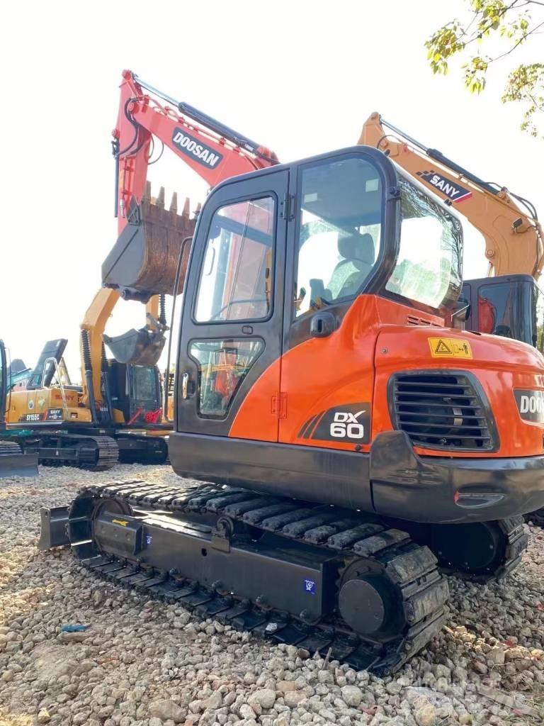 Doosan dx60 Pásová rýpadla