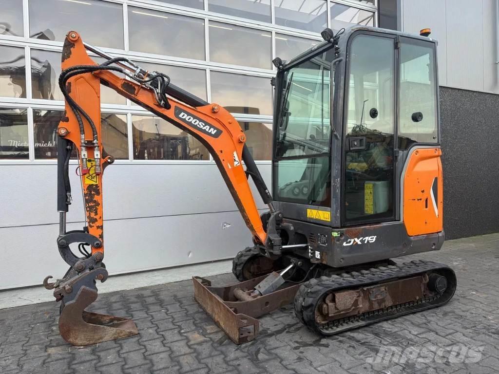Doosan DX19 Mini rýpadla < 7t