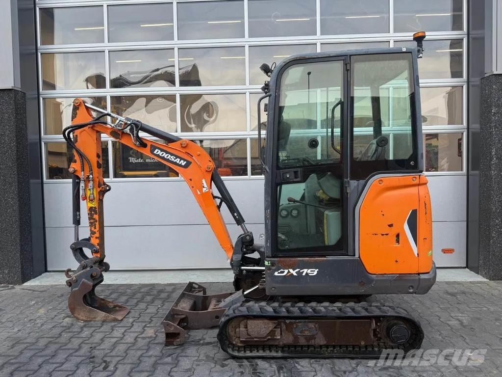 Doosan DX19 Mini rýpadla < 7t