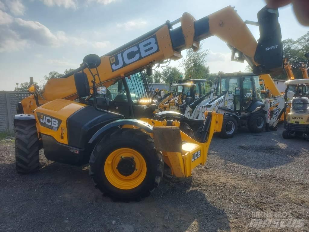 JCB 535-125 Teleskopické manipulátory