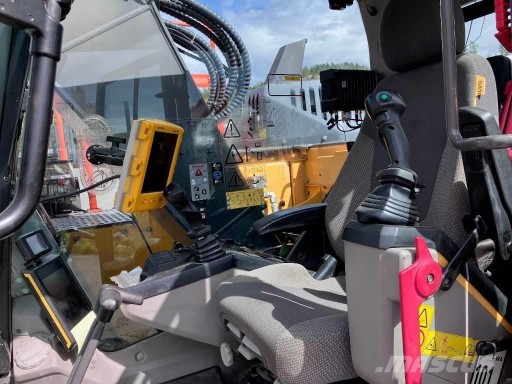 Volvo ECR 235 E Pásová rýpadla