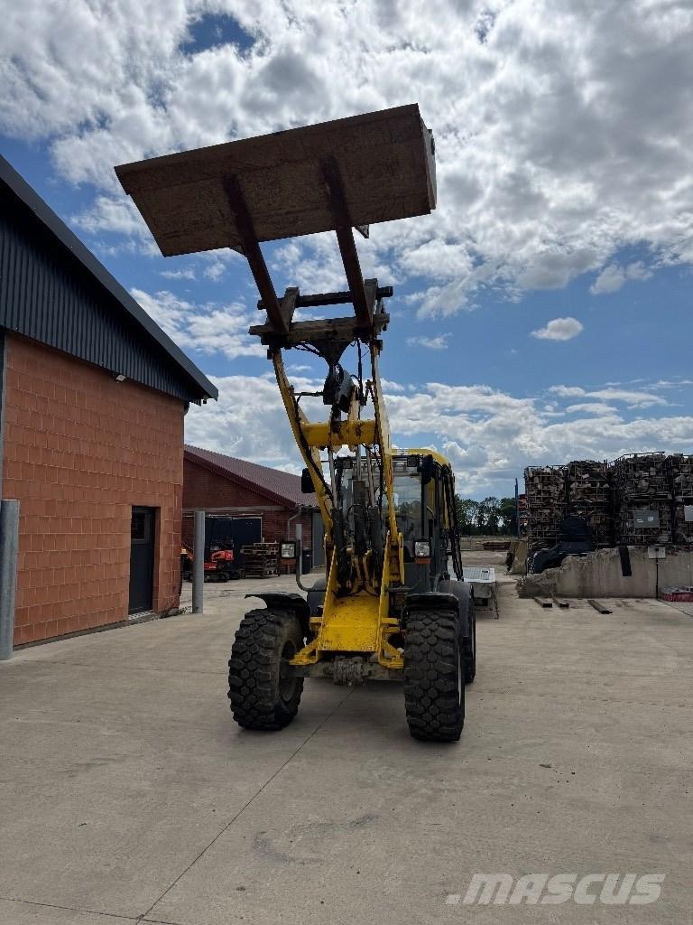 Wacker Neuson WL 44 Kolové nakladače