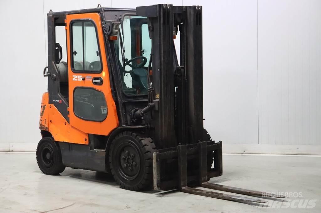 Doosan G25E-5 LPG vozíky
