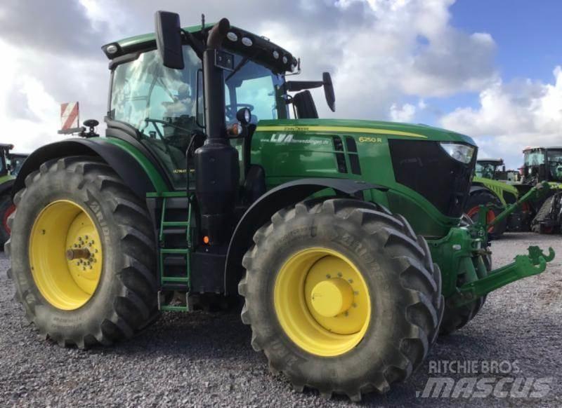 John Deere 6250 R Traktory