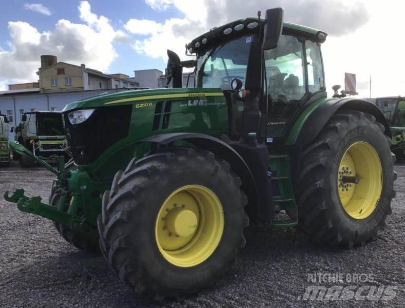 John Deere 6250 R Traktory