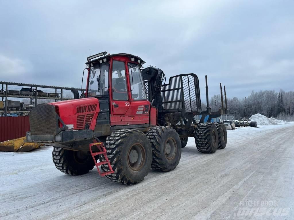 Komatsu 895 Vyvážecí traktory